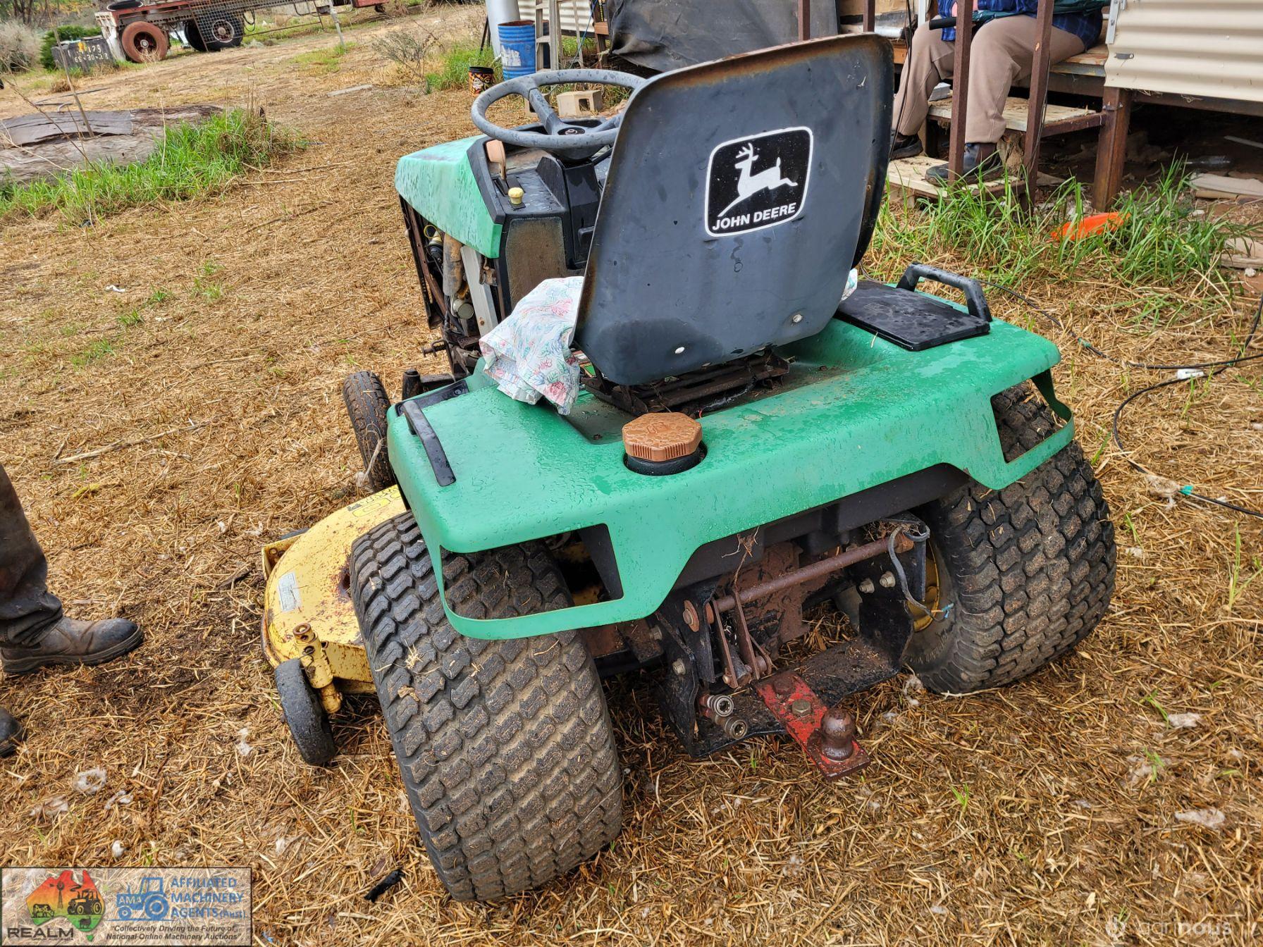 John Deere JD-455 Diesel Ride-on Mower - photo 5