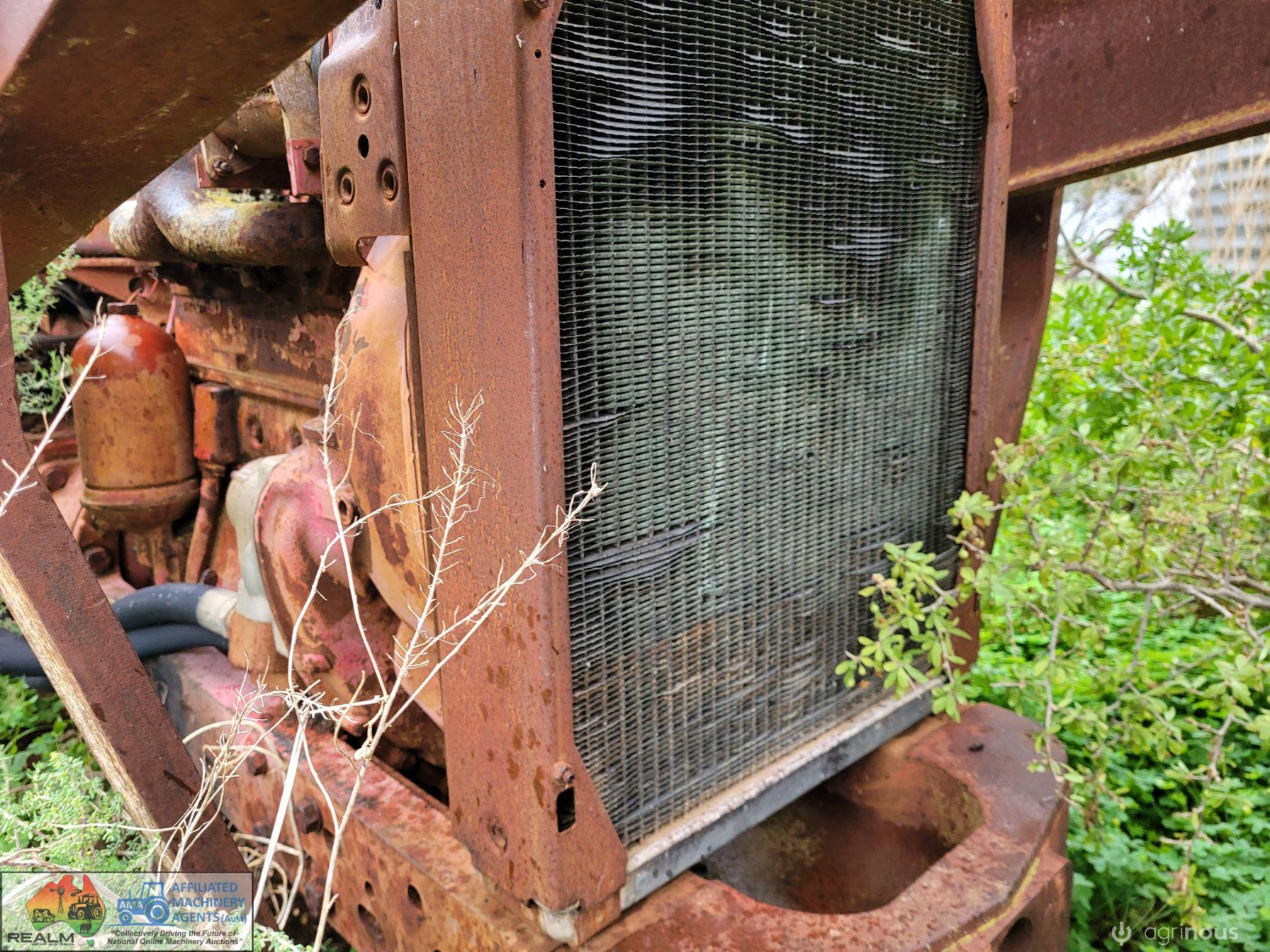 International AW7D Road Grader (Parts) - photo 5