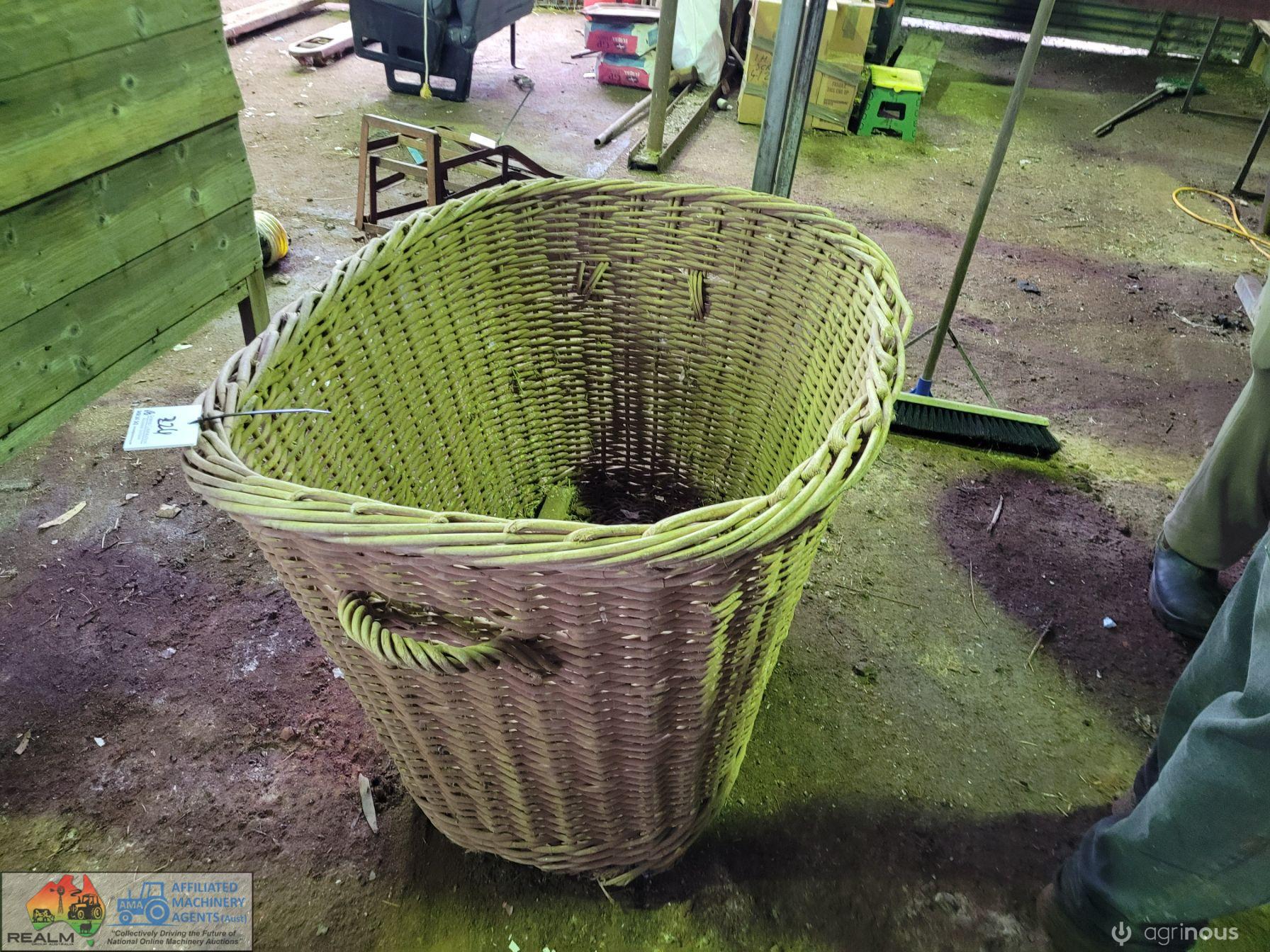 Large Oval H/duty Wicker Wool Basket