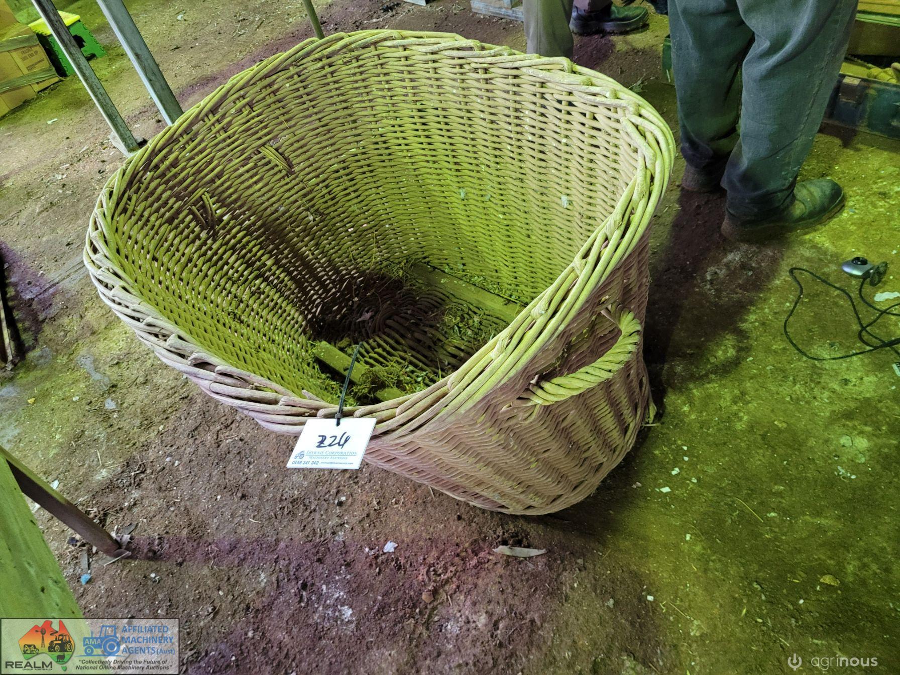 Large Oval H/duty Wicker Wool Basket - photo 2