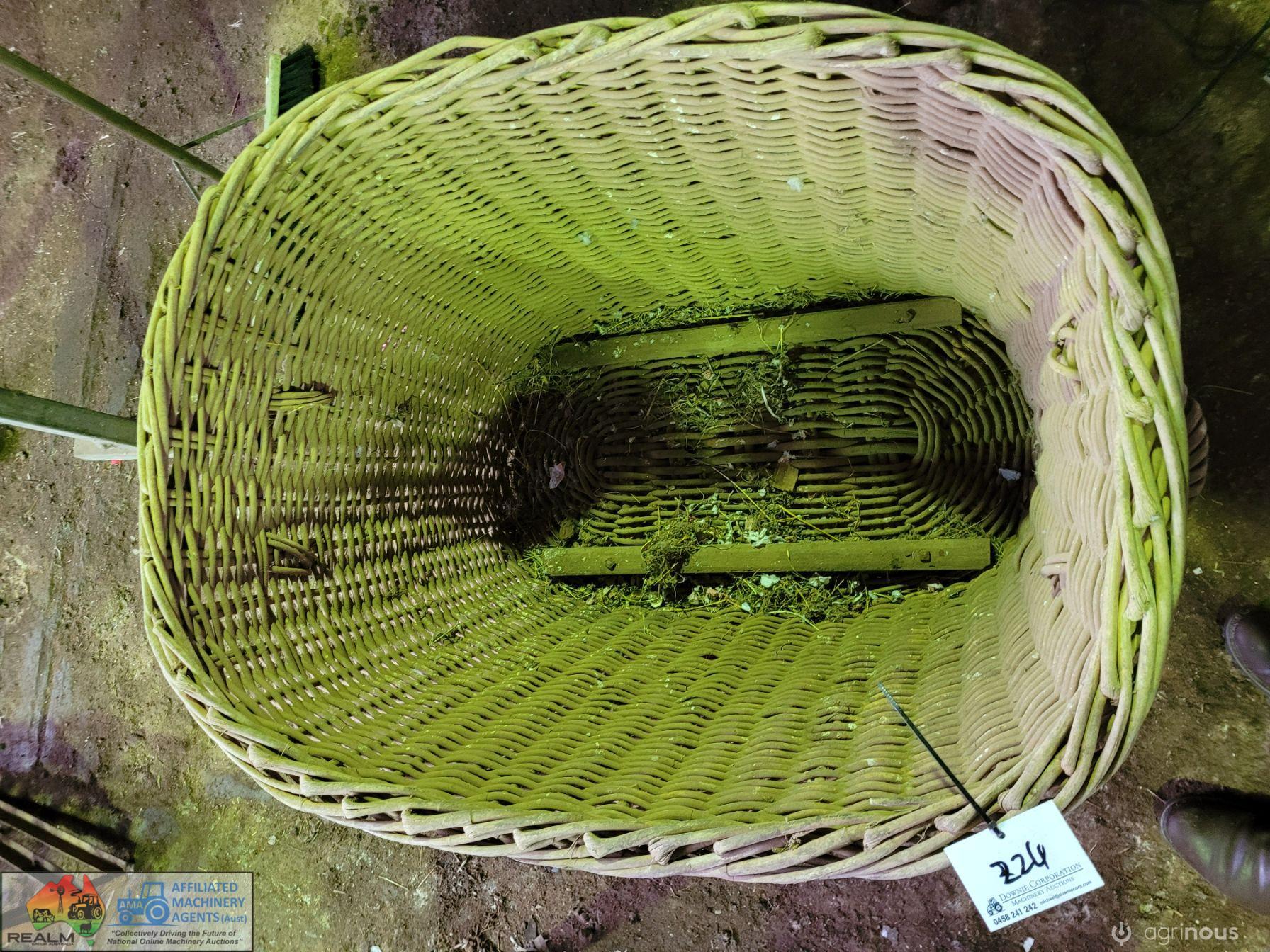 Large Oval H/duty Wicker Wool Basket - photo 3