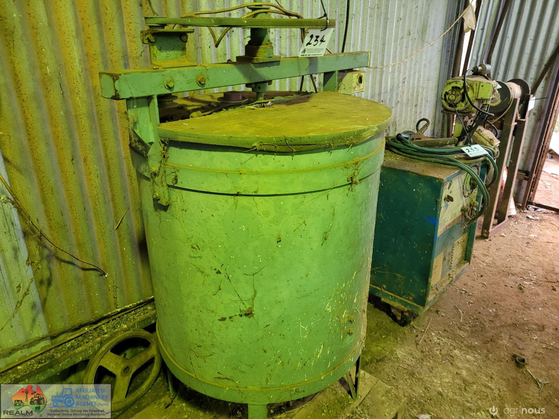Apiarist Centrifugal Honey Extractor - photo 2