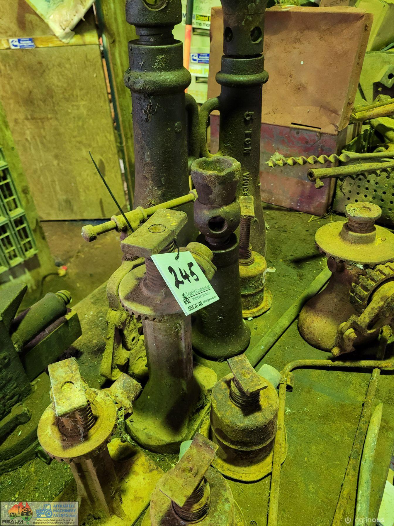 Jacks & Jack Stand