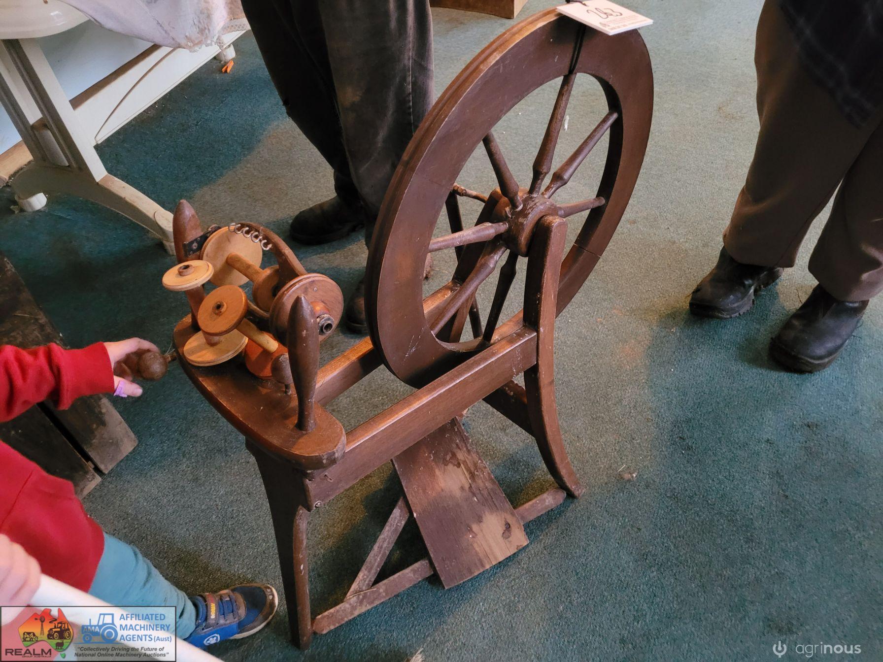 Spinning Wheel - photo 2