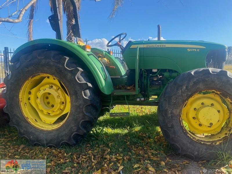 John Deere - 4wd 5070E - photo 6