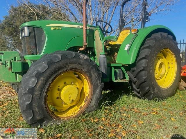 John Deere - 4wd 5070E - photo 3