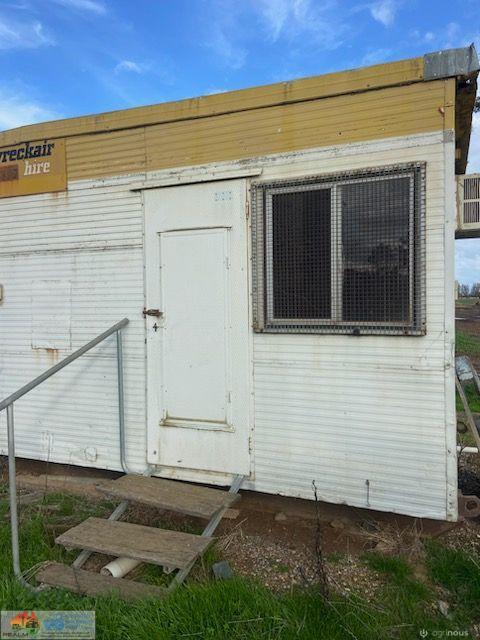 Construction Site Fully Contained Amenities Block - photo 5