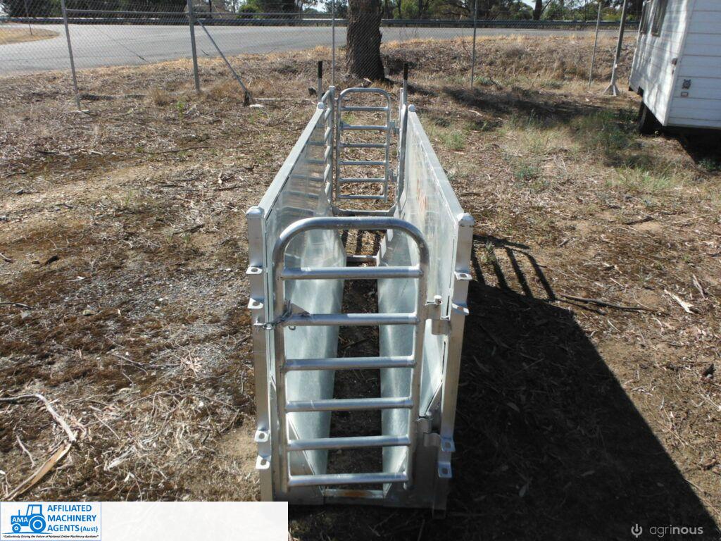 3 Way Sheep Drafting Race (New) - photo 2