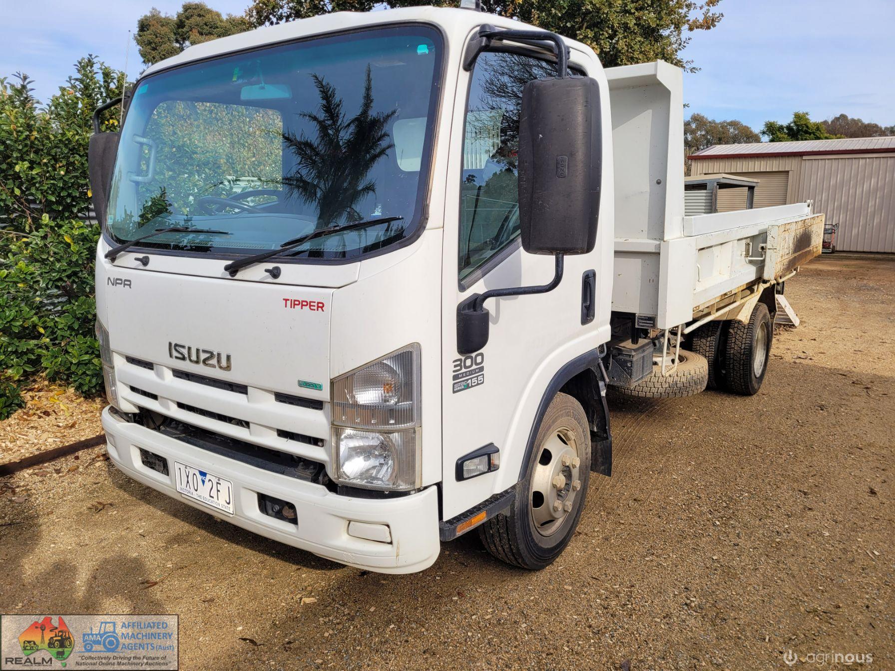 2015 Isuzu Euro-V NPR300 Tipper - photo 16