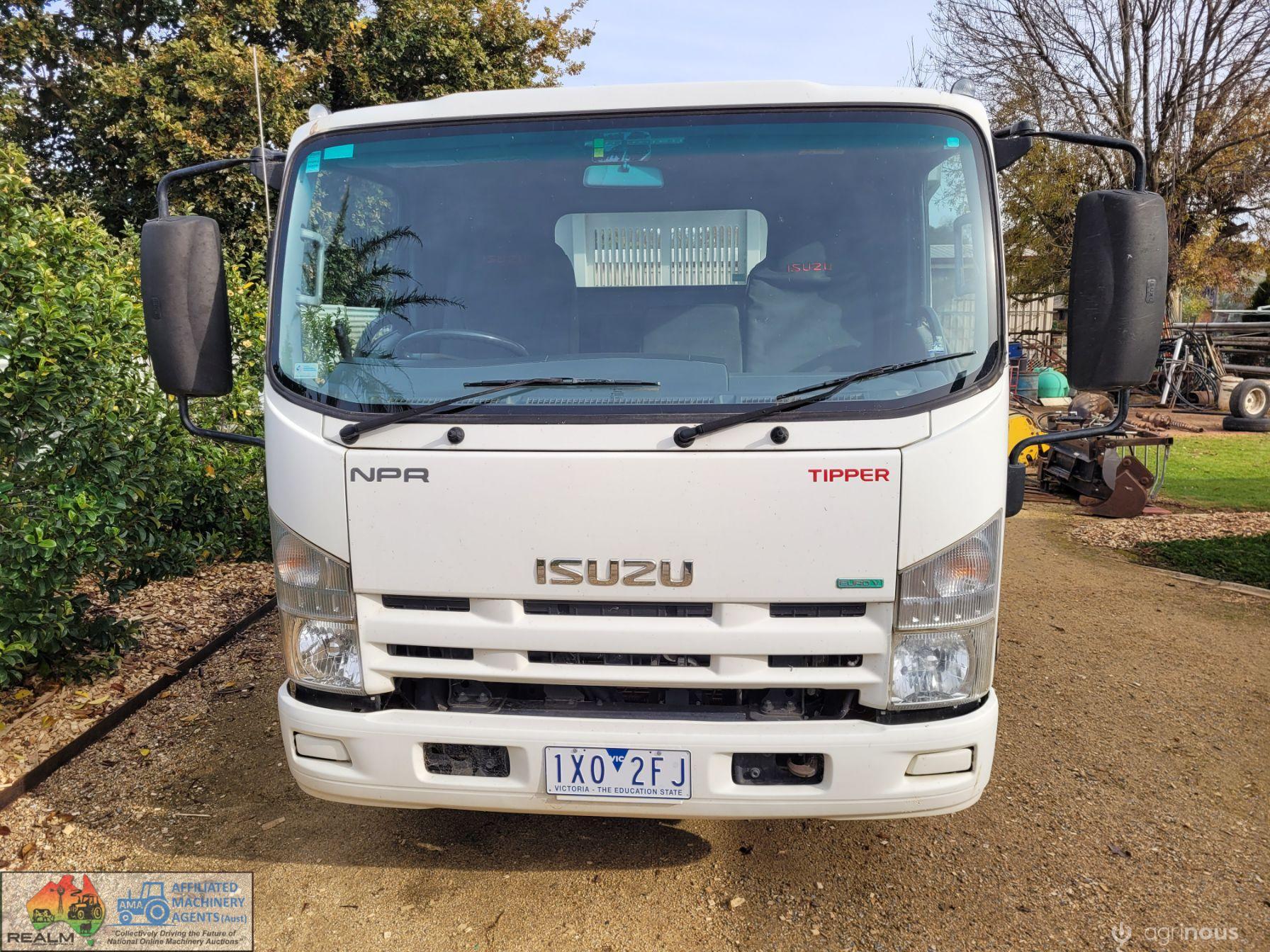 2015 Isuzu Euro-V NPR300 Tipper - photo 17