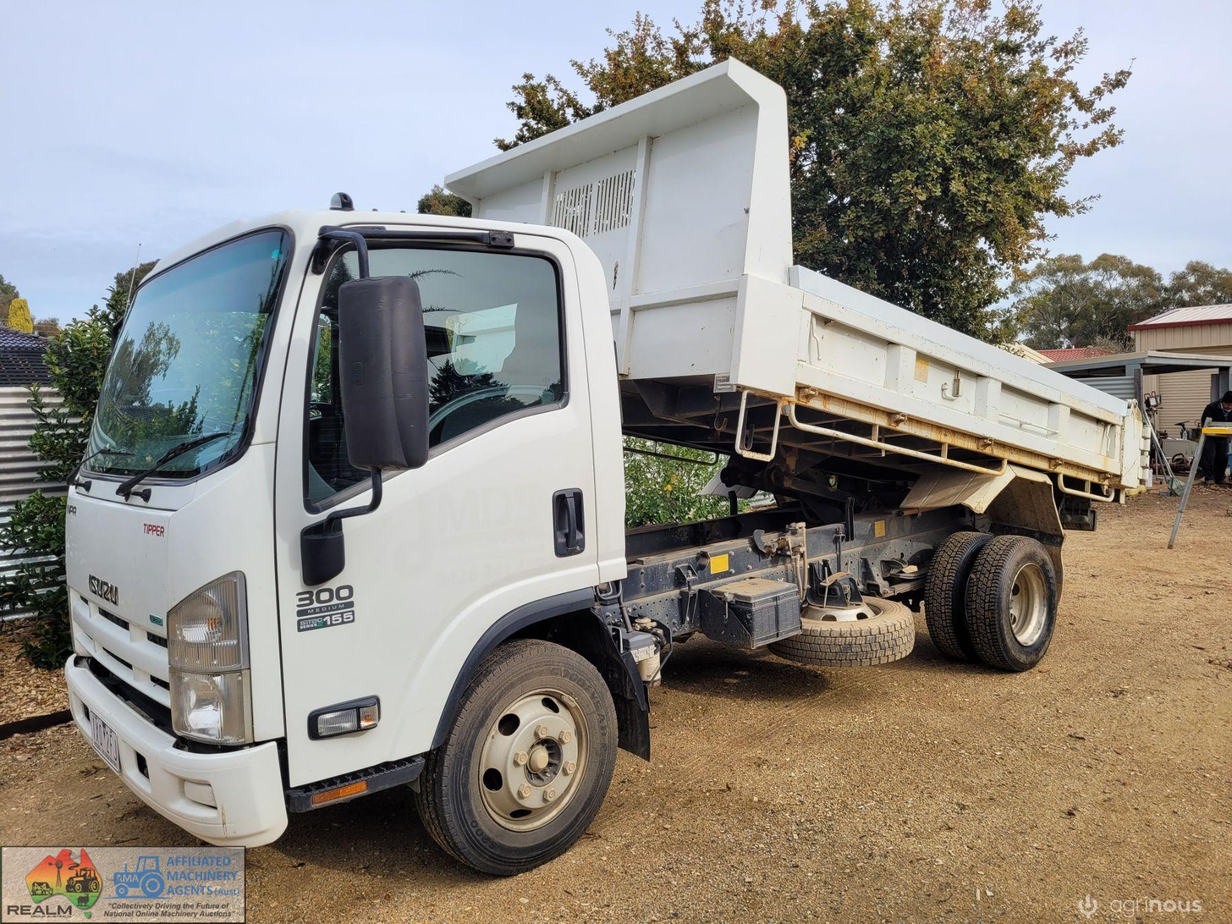 2015 Isuzu Euro-V NPR300 Tipper - photo 14