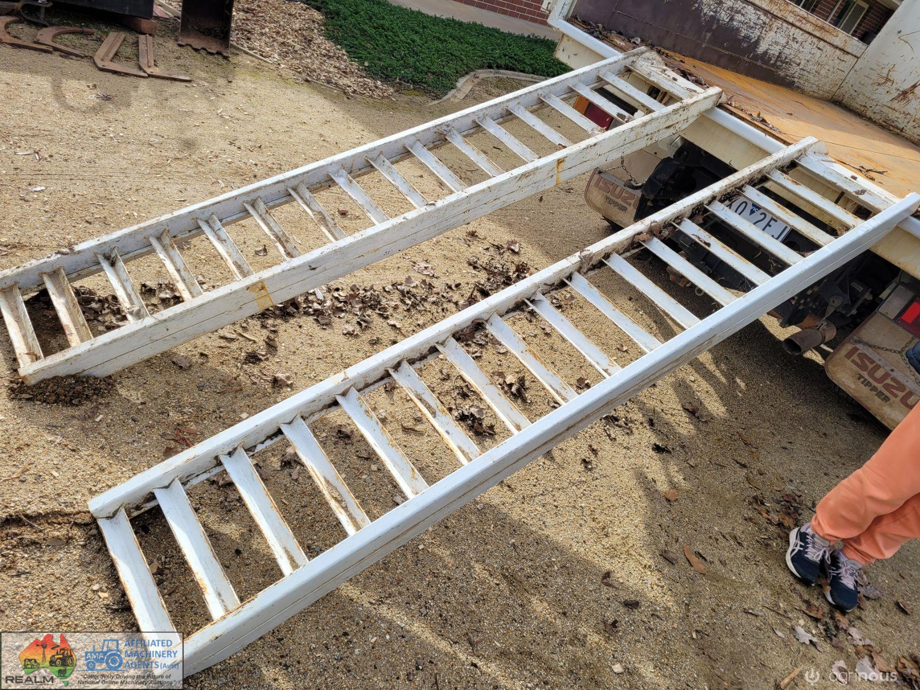 H/Duty Machinery Ramps 2.5m - photo 3