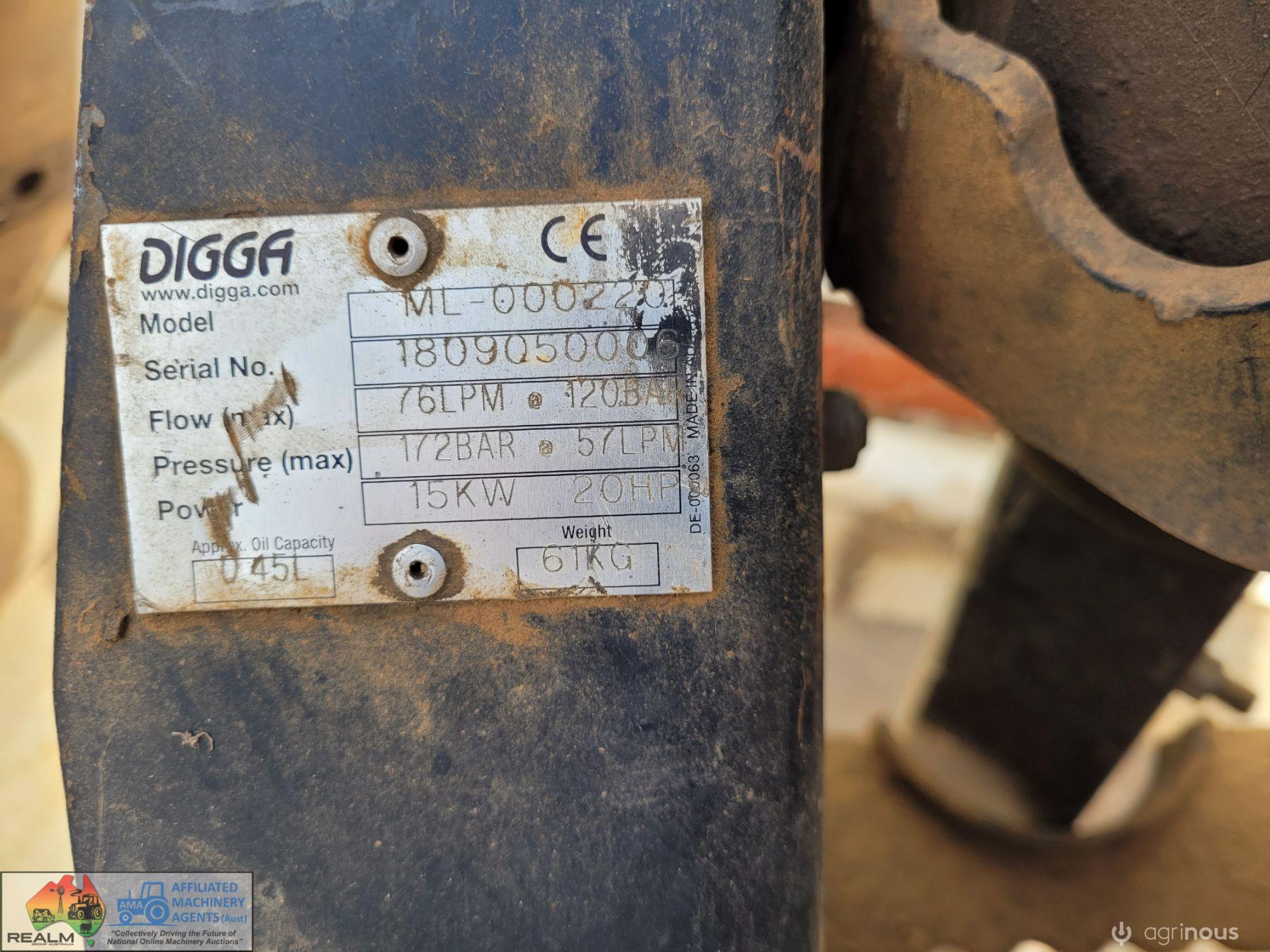 Digga Hydraulic Post Auger Motor on Quick Couple Frame (No.1) - photo 3