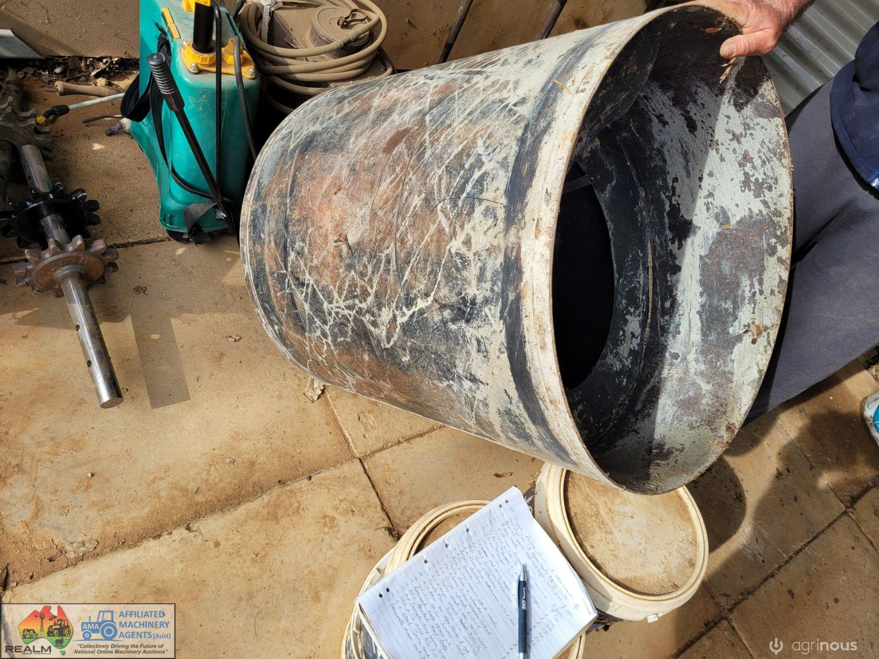 Concrete mixer to suit Dingo - photo 6