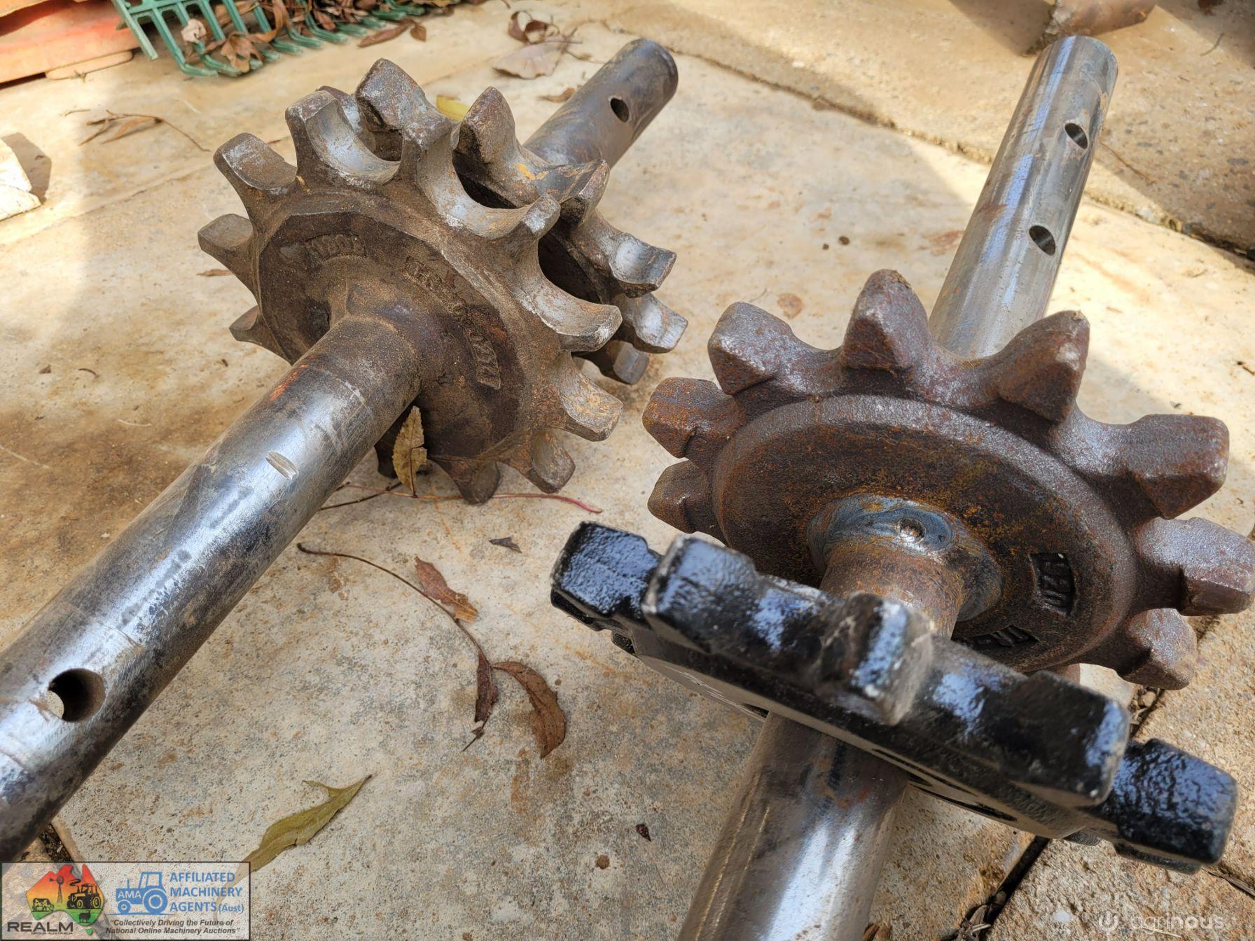2x Trencher Drive Shaft with Sprockets (1 = New) - photo 3