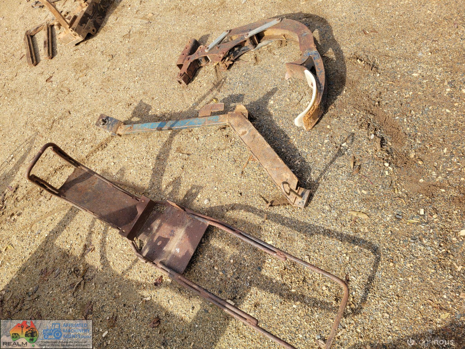 Dingo Trencher Crummer bar & Accessories - photo 3
