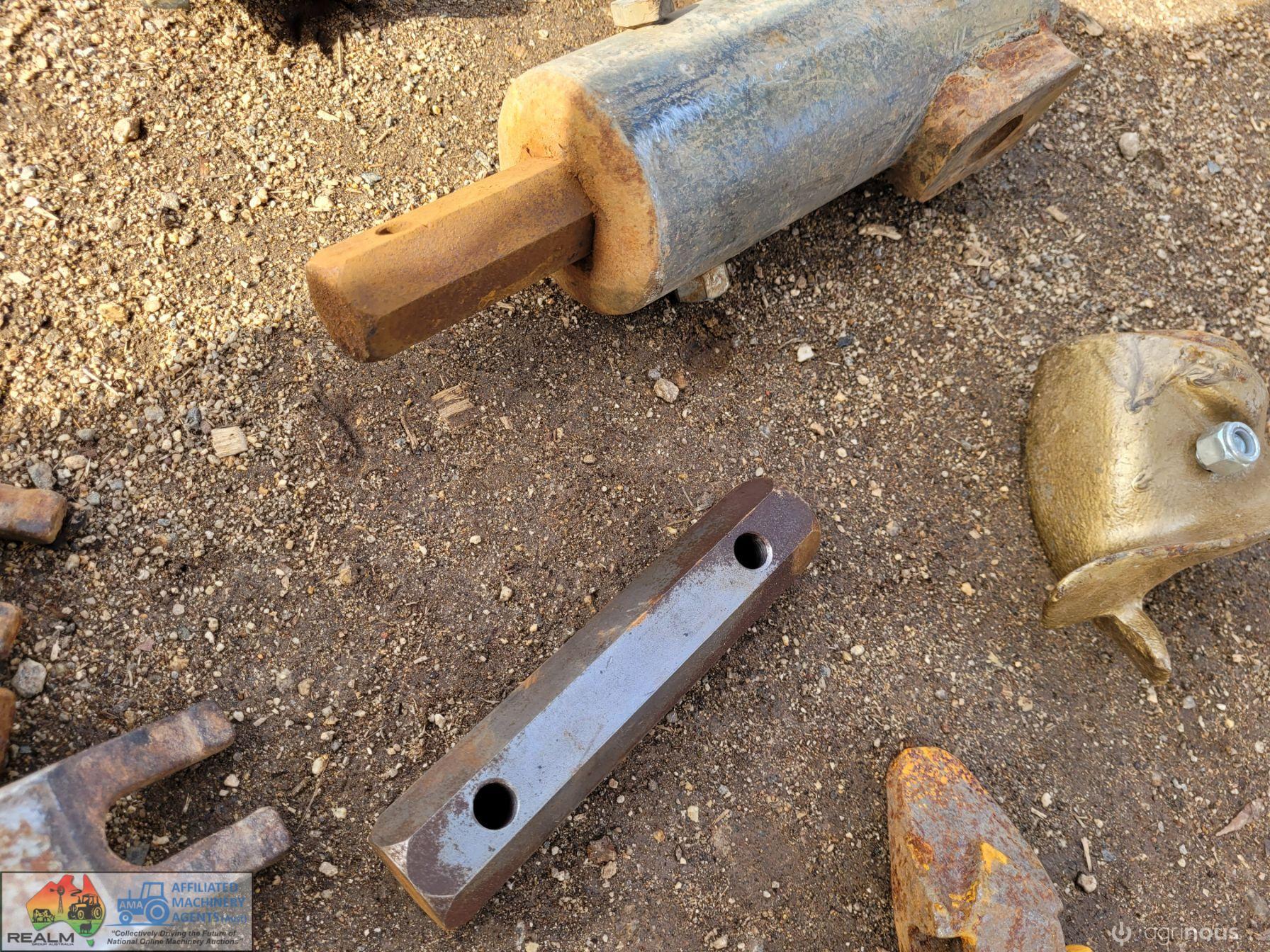 Digga Post Auger attachments - photo 4