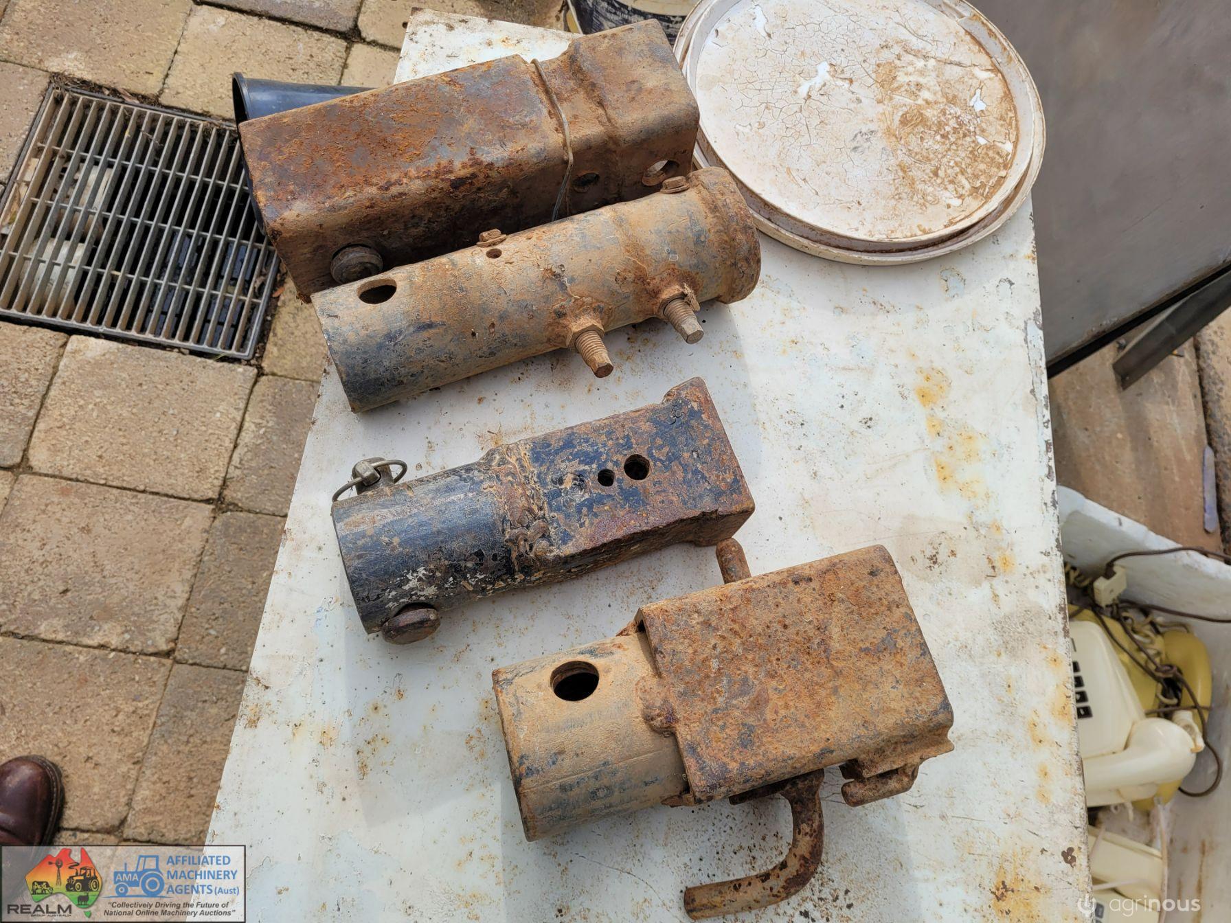 4x Digga Post Driver Coupling Attachments - photo 3