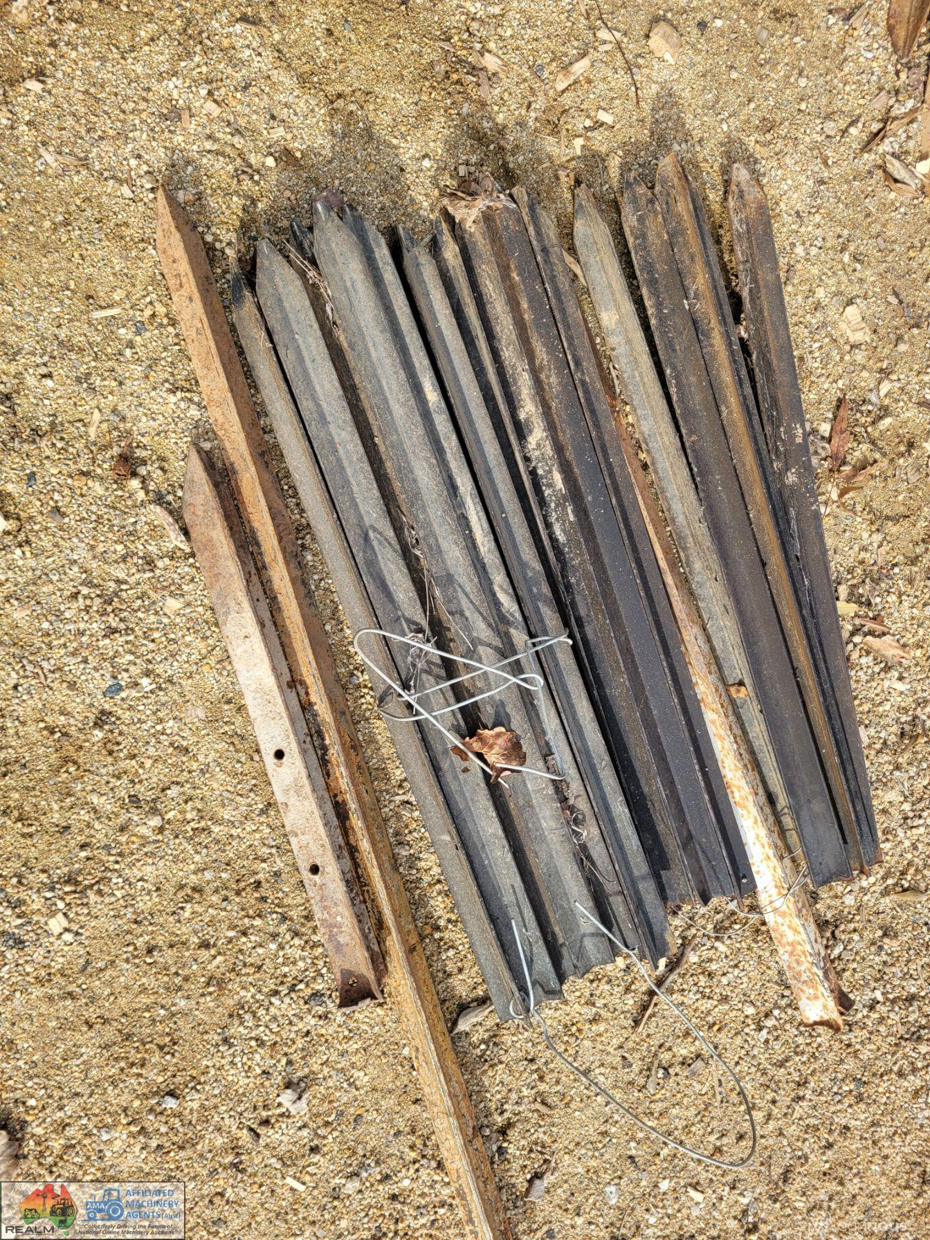 Formwork Steel Posts x19 New + 3 used - photo 2