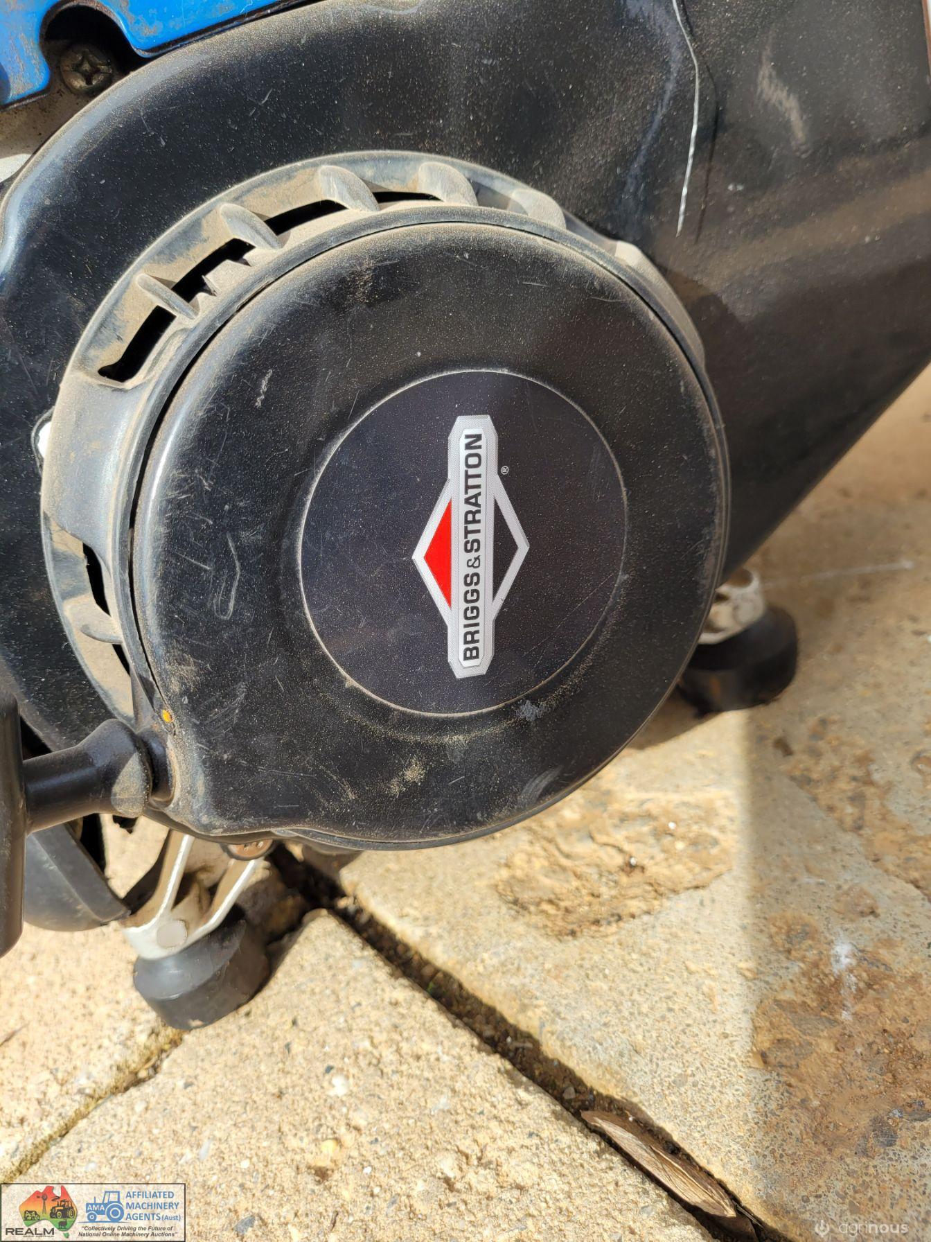 Hurricane Gen 850 Petrol Generator - photo 4