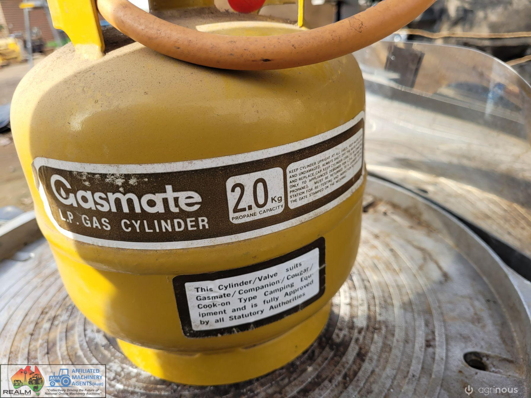 Gasmate 'Wanderer' Camping BBQ, with Gas Bottle - photo 3