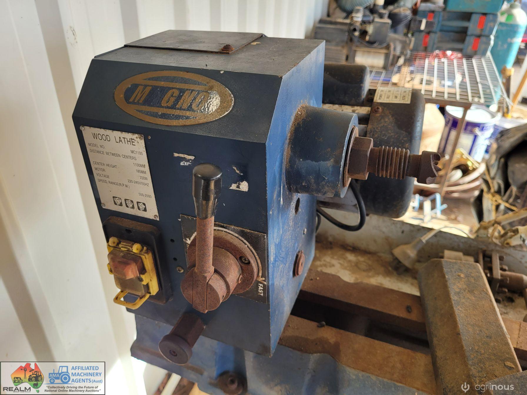 Electric Wood Lathe with Chisels (Working Cond.) - photo 2