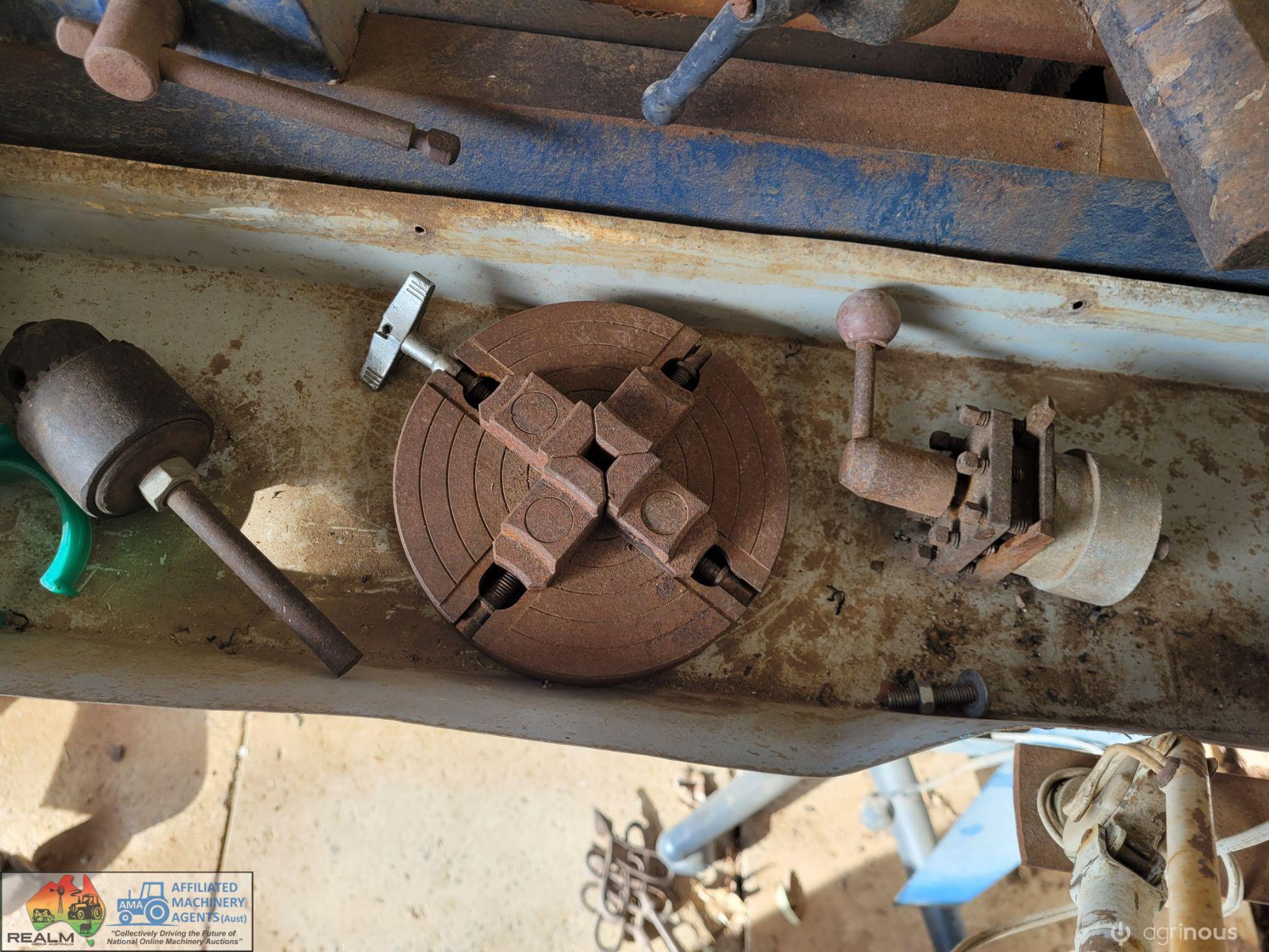 Electric Wood Lathe with Chisels (Working Cond.) - photo 7