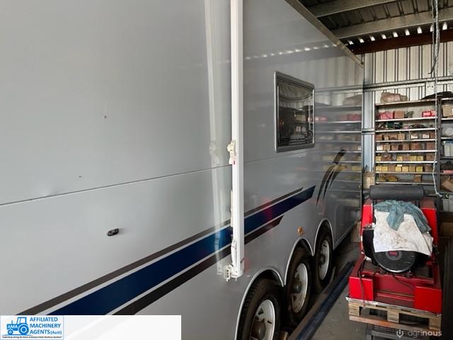 Custom Built like NEW - Horse Trailer / Toy Hauler / Camper - photo 6