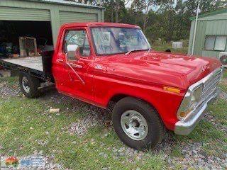 1980 Ford F350 with a 351 V8 engine - photo 15