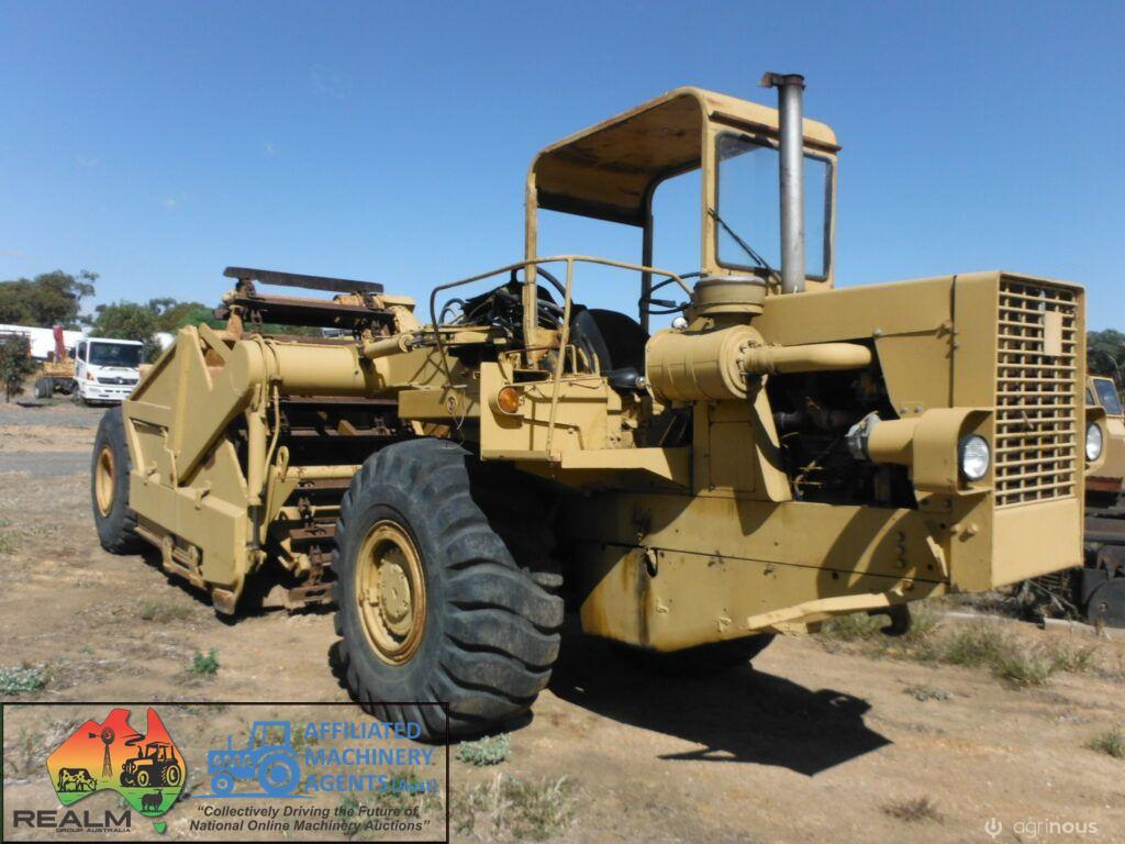 International Harvester E211 Elevating Scraper - photo 11