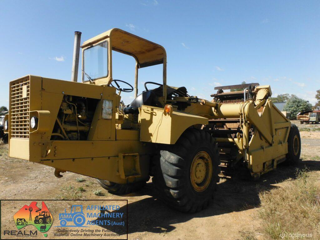 International Harvester E211 Elevating Scraper - photo 10