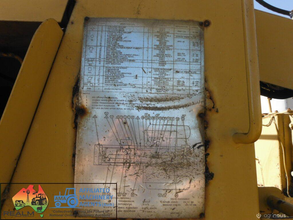 International Harvester E211 Elevating Scraper - photo 5