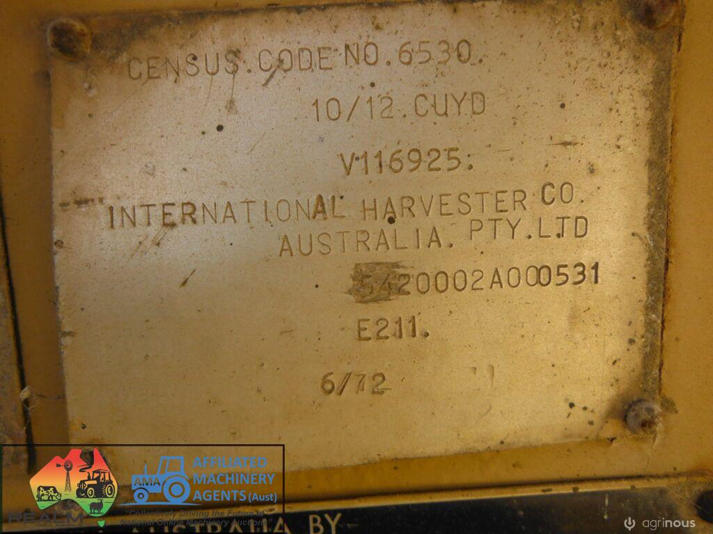 International Harvester E211 Elevating Scraper - photo 6
