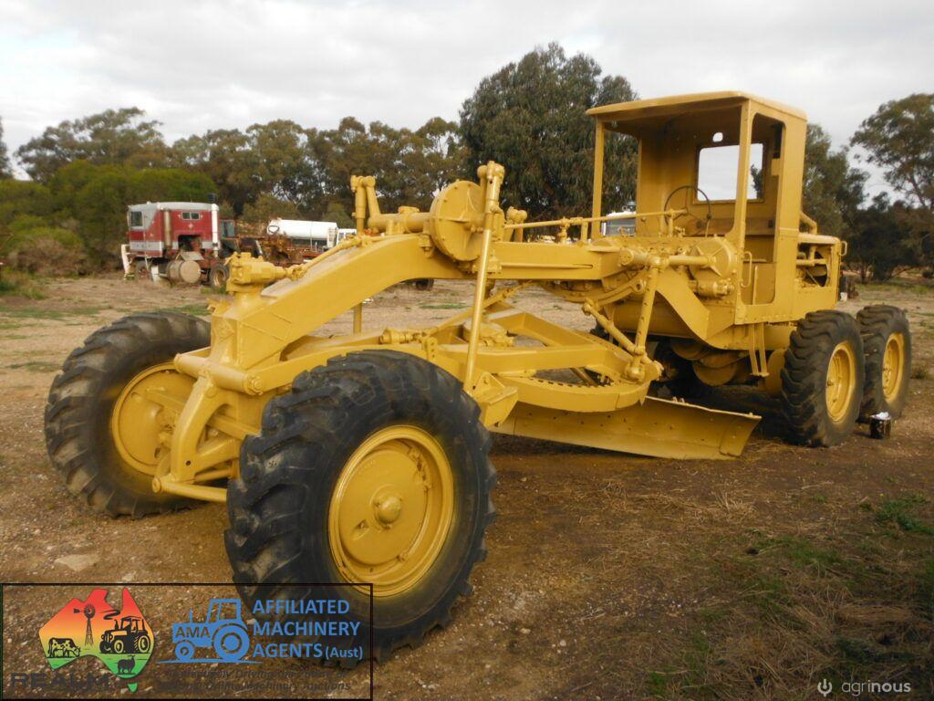 Cat 12 Road Grader - photo 4