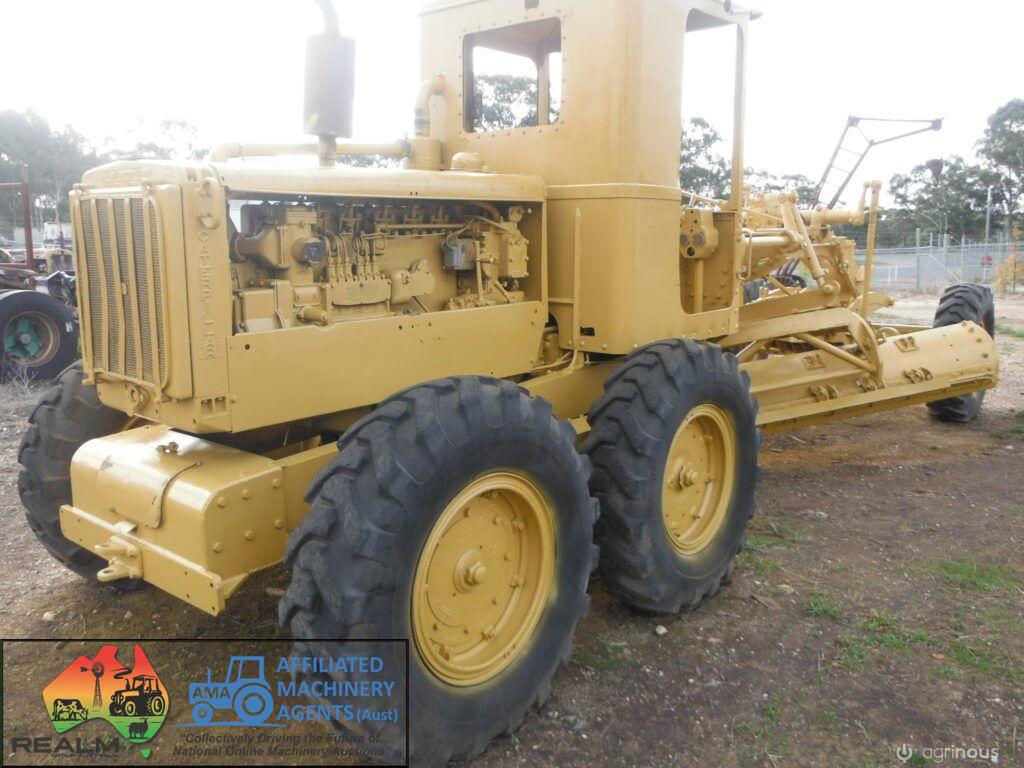 Cat 12 Road Grader - photo 6