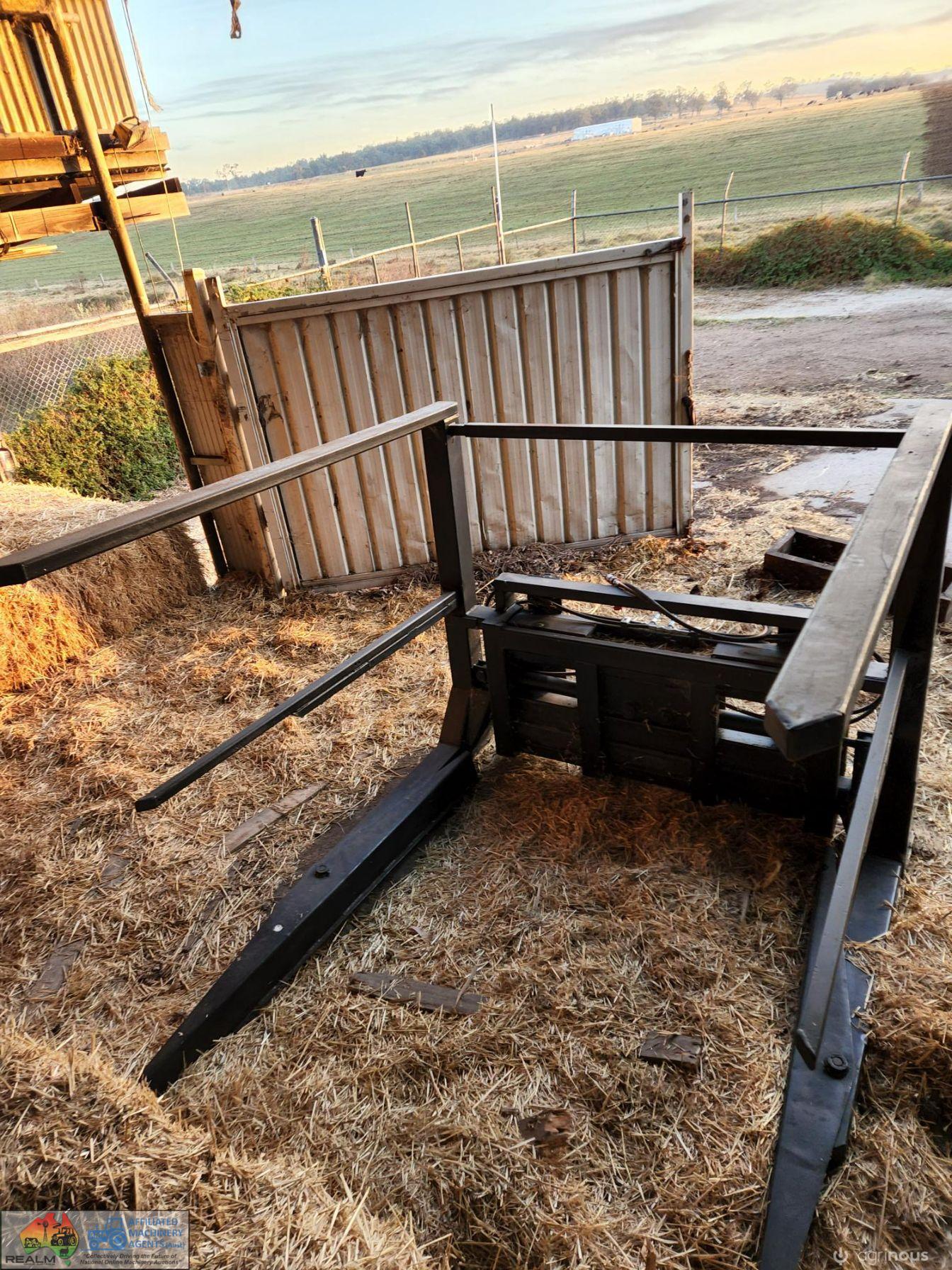 Hydraulic Square Bale Stack Squeeze