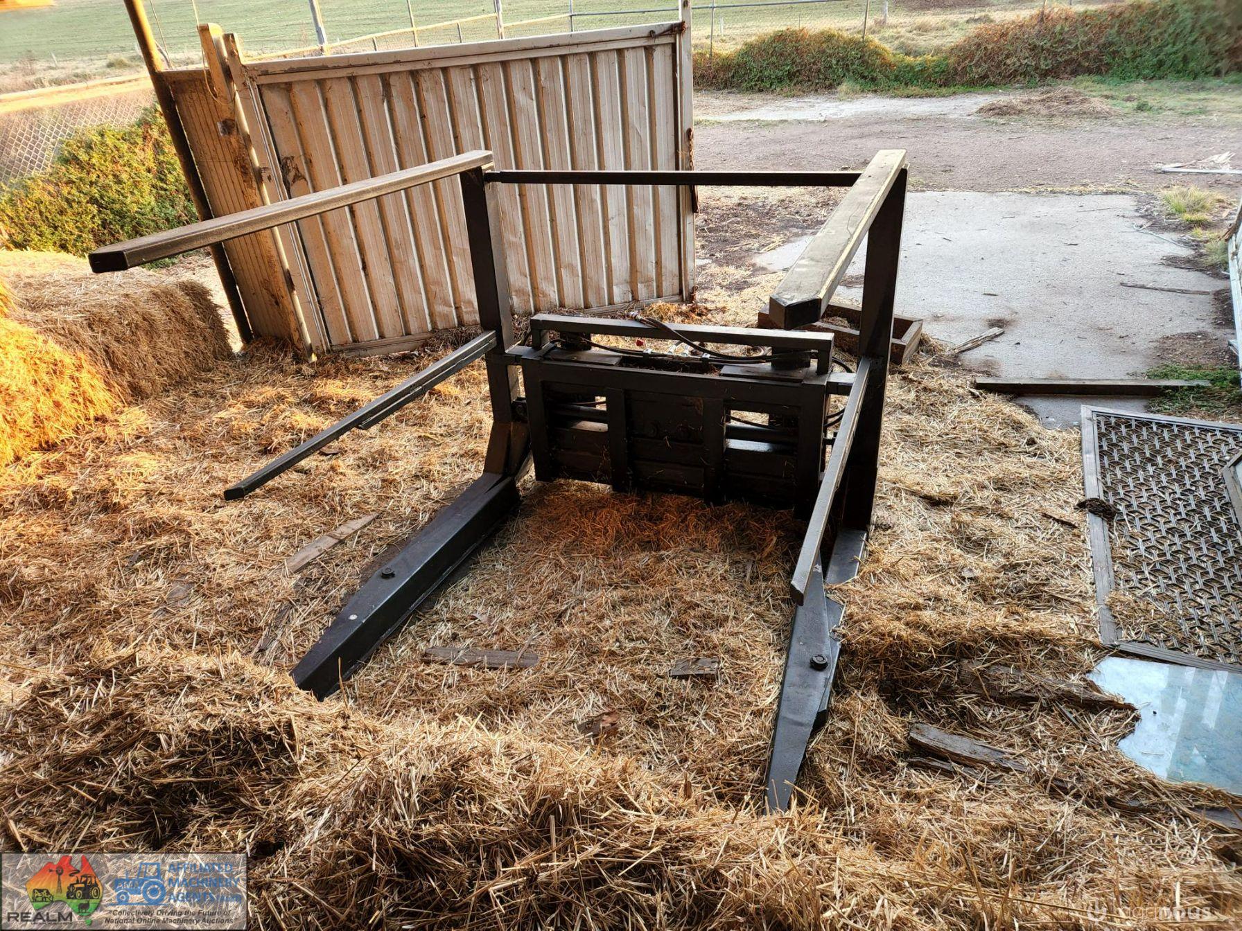 Hydraulic Square Bale Stack Squeeze - photo 3