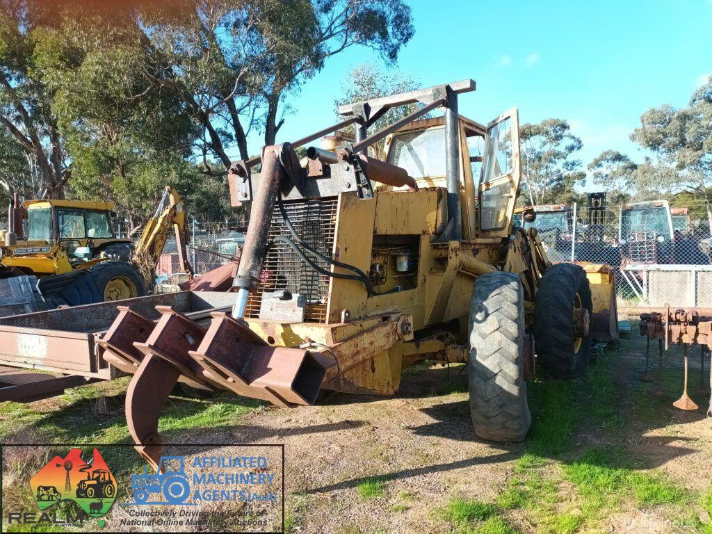 Case W10E Industrial Loader - photo 7