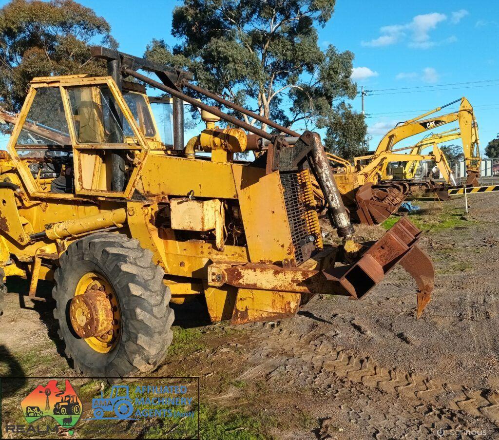 Case W10E Industrial Loader - photo 8