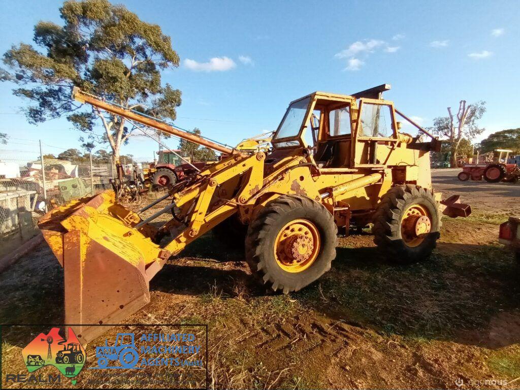 Case W10E Industrial Loader - photo 4