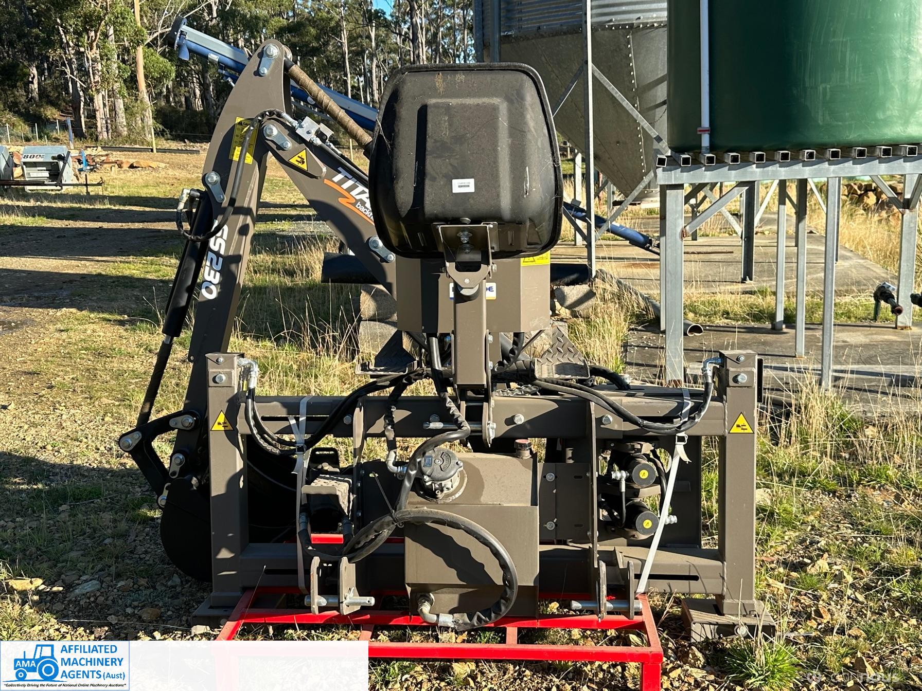 Backhoe - Titan 3 point linkage NEW - photo 6