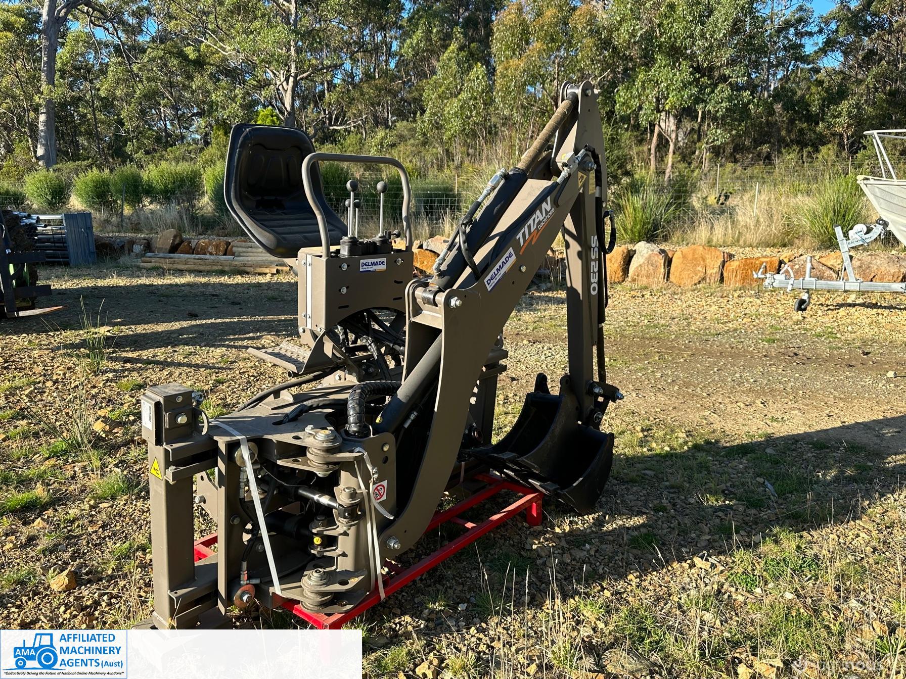 Backhoe - Titan 3 point linkage NEW - photo 3