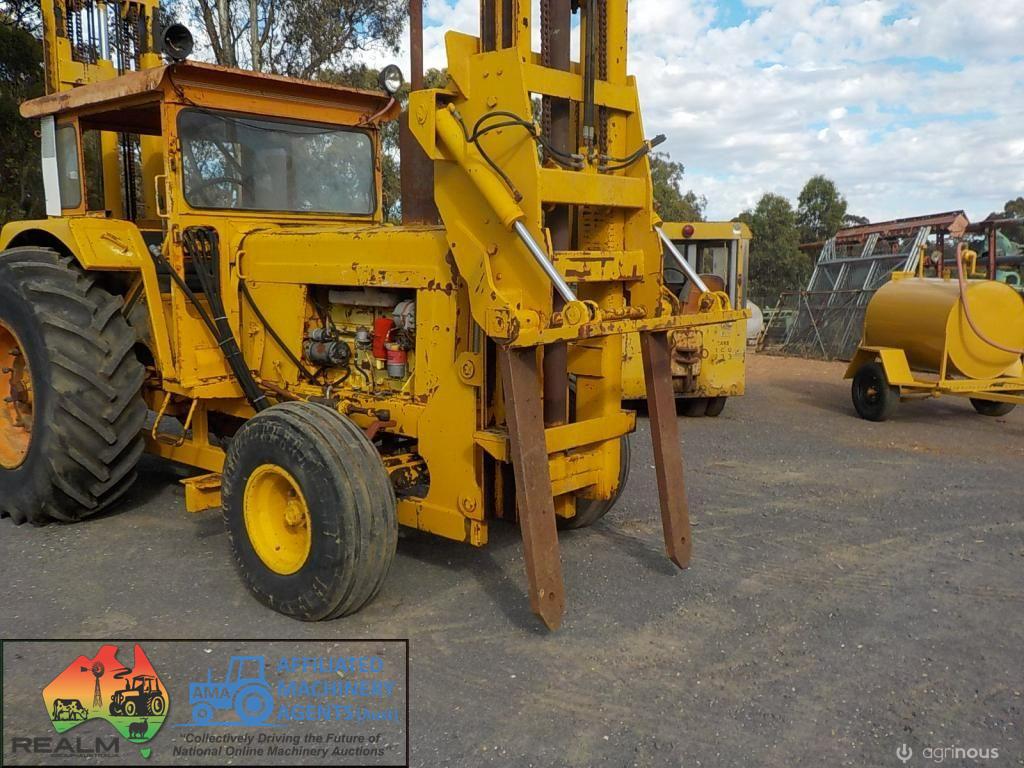 Chamberlain C6100 Industrial Fork Lift - photo 6