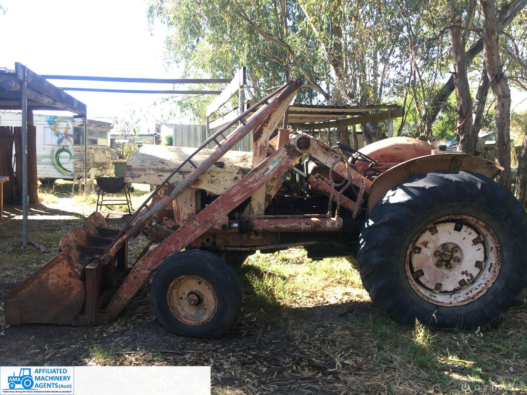 1951* Fordson Major E1A with Loader - photo 2
