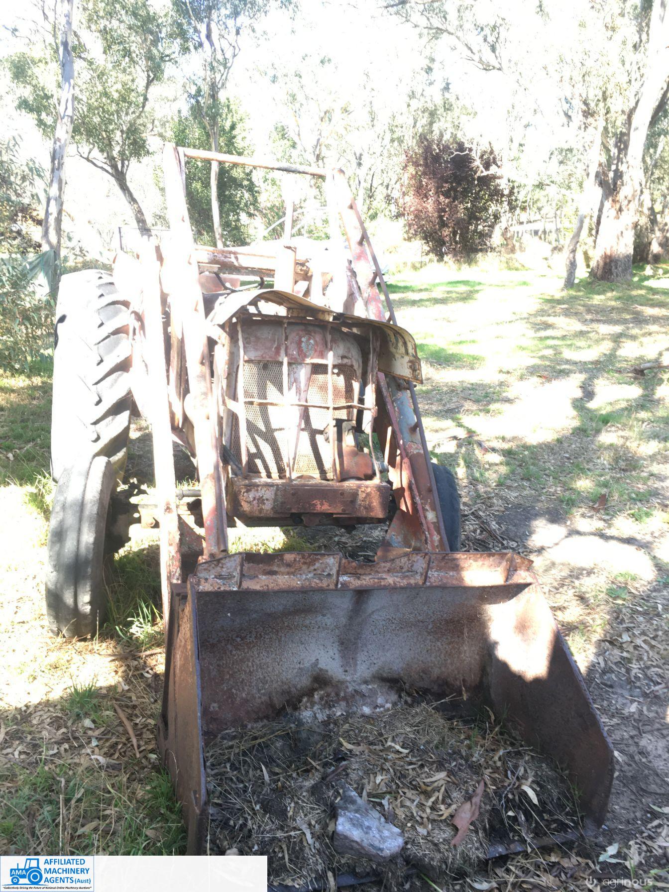 1951* Fordson Major E1A with Loader - photo 3