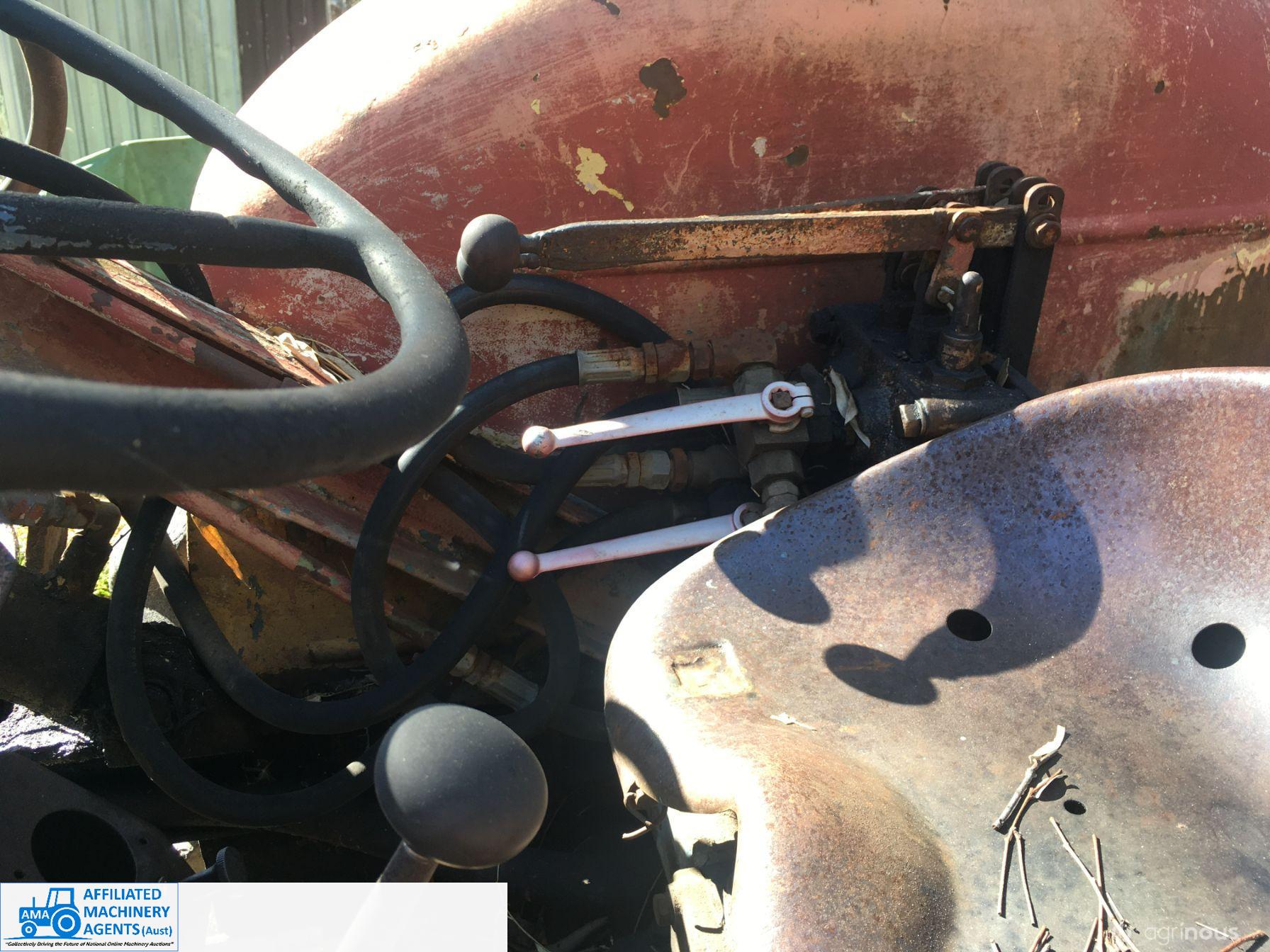 1951* Fordson Major E1A with Loader - photo 6