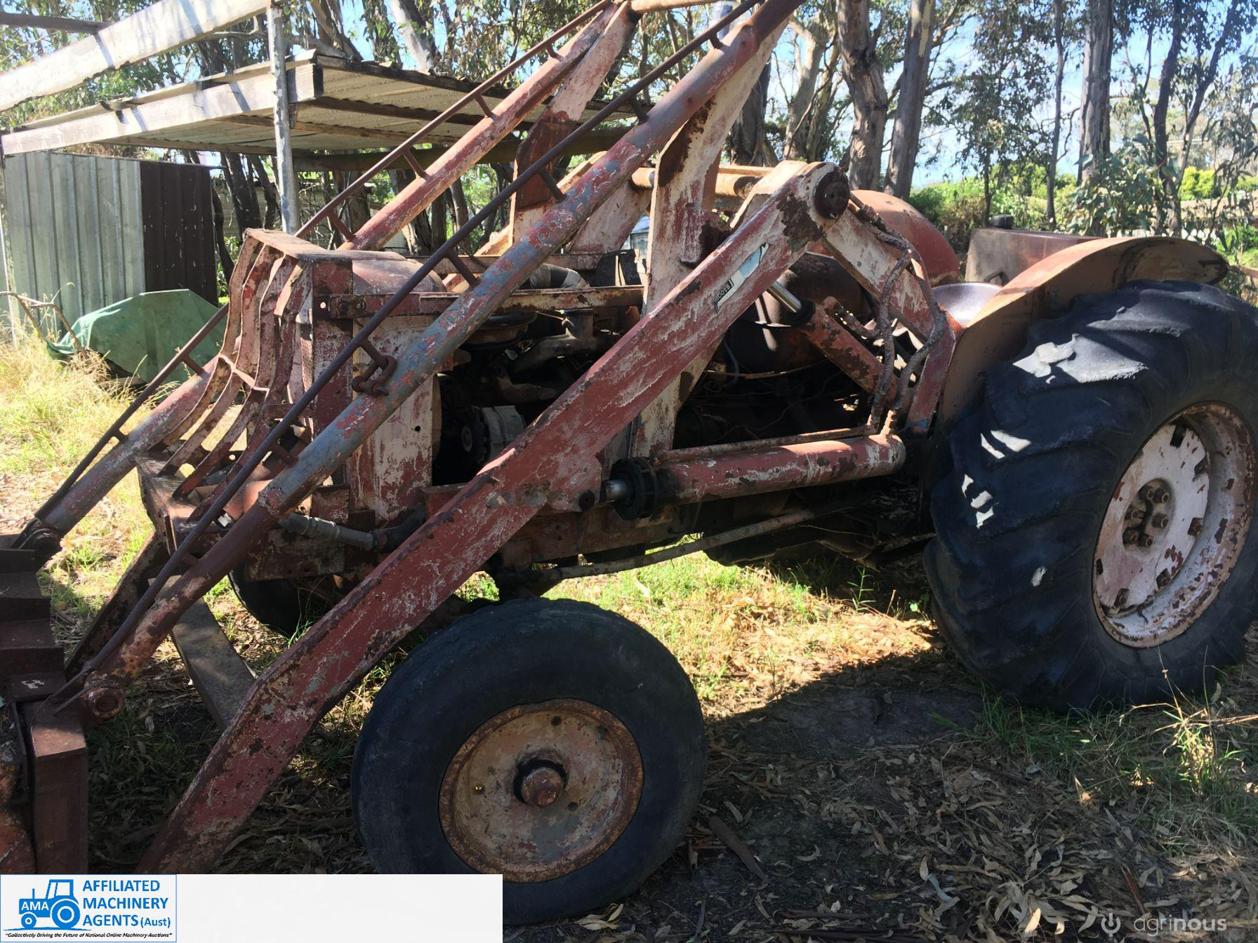 1951* Fordson Major E1A with Loader