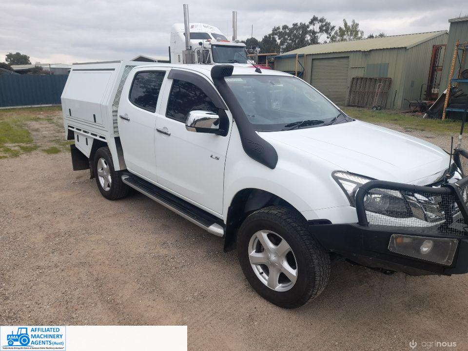 2013 Isuzu 4x4 Dual Cab with Camping Canopy - photo 16
