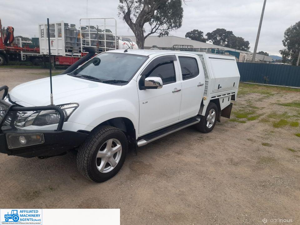 2013 Isuzu 4x4 Dual Cab with Camping Canopy - photo 18