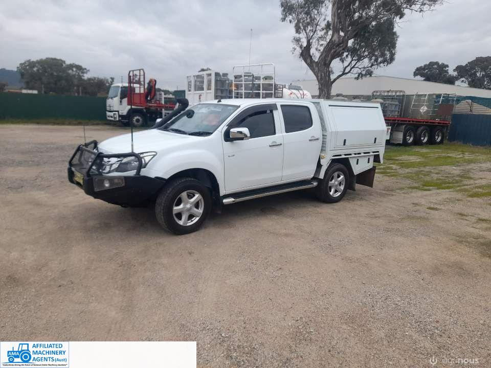 2013 Isuzu 4x4 Dual Cab with Camping Canopy